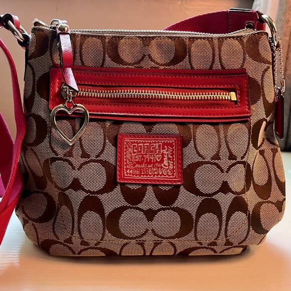 Coach Handbags - NWOT Coach Poppy Daisy Signature C Swingpack Bag - Y2K Rare VINTAGE